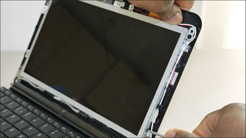 M&agrave;n h&igrave;nh m&aacute;y t&iacute;nh đ&atilde; thay đổi v&agrave; sửa chữa